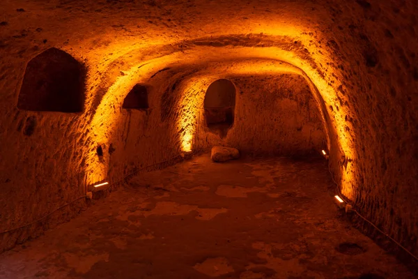 Mucur yeraltı kenti (Türkçe yeralti sehri), Kirsehir, Türkiye