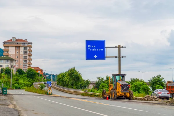 ทราซอน งหาคม 2019 มมองเม องคาซานท ทางหลวงและช อเม Trabzon Rize ายจราจร — ภาพถ่ายสต็อก