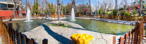 Анкара Турция Марта 2019 Люди Наслаждаются Парке Кугулу Который Является — стоковое фото