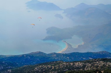 Babadag Dağı, Fethiye, Mugla, Türkiye 'den Oludeniz Sahili manzarası