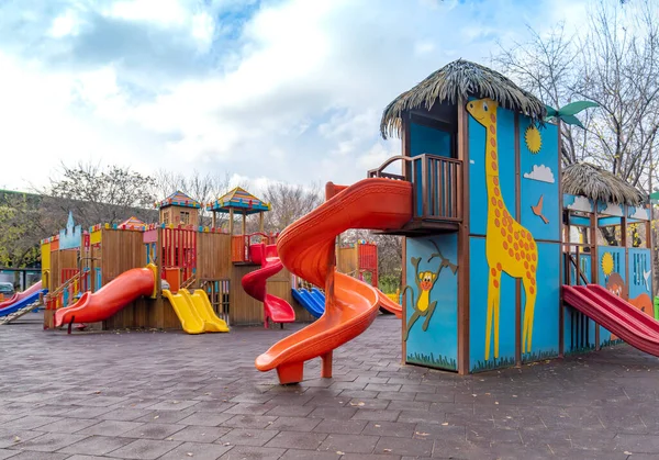 Coloridas Actividades Infantiles Parque Público Decorado Con Figuras Animales Ankara — Foto de Stock