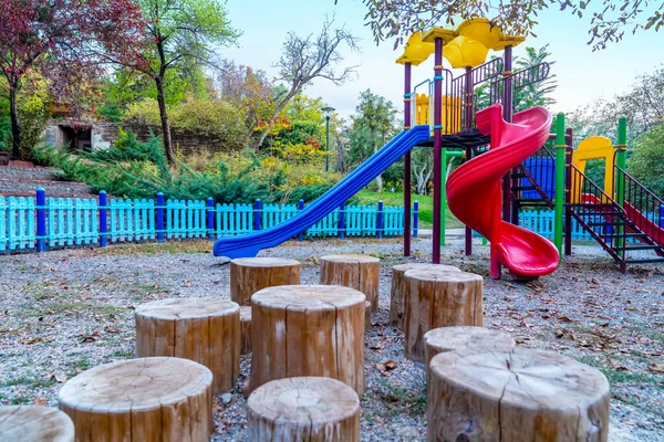 Actividades Coloridas Parque Público Rodeado Árboles Verdes Ankara Turquía — Foto de Stock