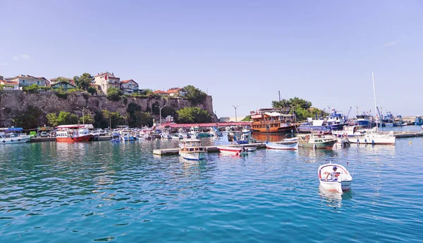 Amasra Τουρκία Ιουλίου 2018 Σκάφη Στην Παραλία Της Αμάσρας — Φωτογραφία Αρχείου