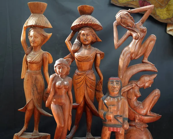 Handicrafts Wooden Figurines Human — Stock Photo, Image