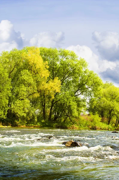 Mäktiga floden kanal — Stockfoto