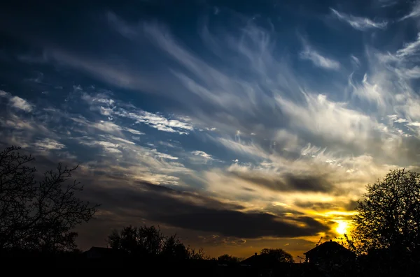 Paisaje con puesta de sol . — Foto de Stock