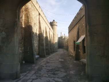 Shuvalovsky geçidi. Vorontsov Sarayı. Alupka. Kırım Yarımadası.