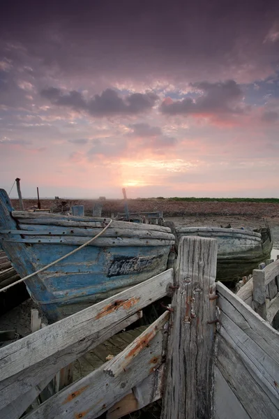 Abandoned boat — Stock Photo, Image