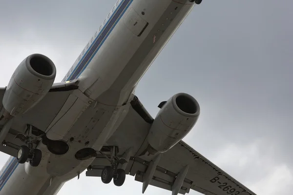 Primer plano avión de pasajeros — Foto de Stock