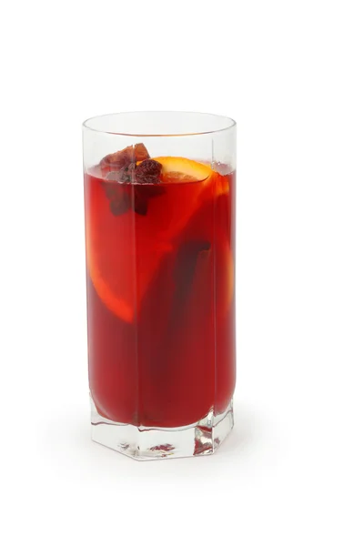 Bir bardak sıcak şarap.