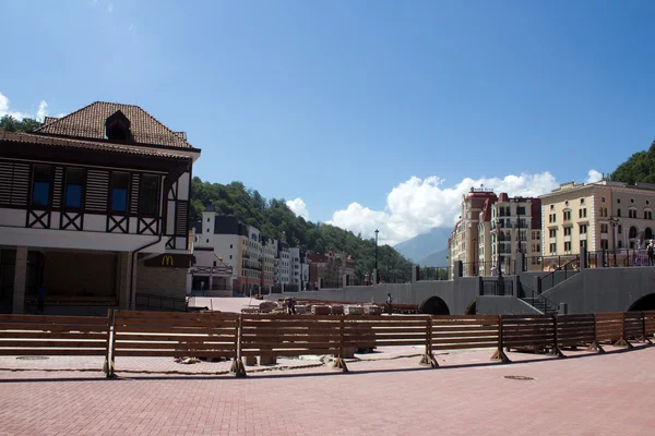 Construcción de la nueva instalación de esquí olímpico "Rosa Khutor " —  Fotos de Stock