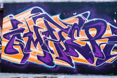 Duvara soyut grafiti.