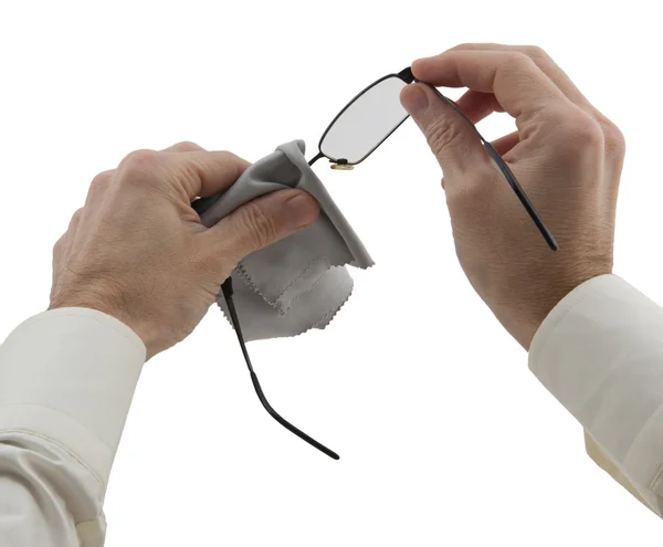Ανδρικά χέρια σκούπισμα γυαλιά από ύφασμα Royalty Free Φωτογραφίες Αρχείου