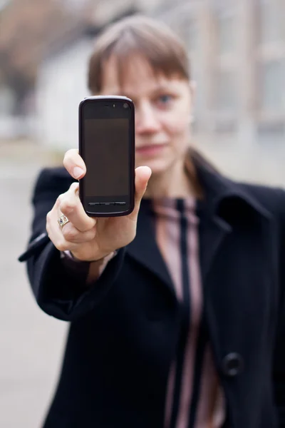 Frau mit Smartphone — Stockfoto