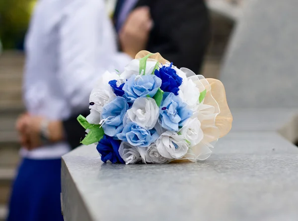 Bouquet de mariage bleu et blanc — Photo