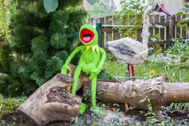 Kiev 'deki yerel alanı dekore etmek için ev yapımı biblolar