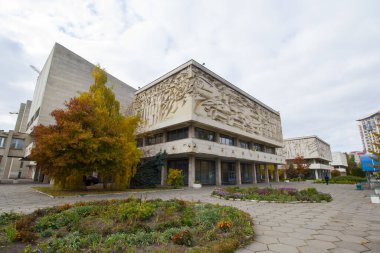 Sonbaharda Kiev Radyofizik Fakültesi, Sibernetik ve Mekanik ve Matematik Fakültesi, Taras Shevchenko Ulusal Üniversitesi