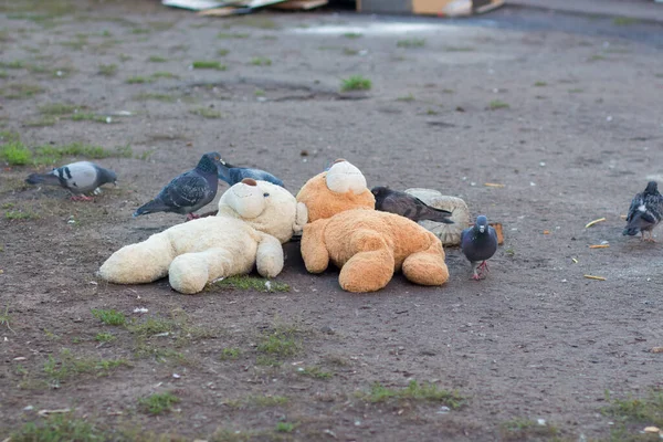 Brinquedos Infantis Descartados Chão — Fotografia de Stock