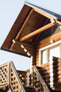 13.11.2021 Kyiv. Ukrayna. Modern ev, ahşap kayalık ev.