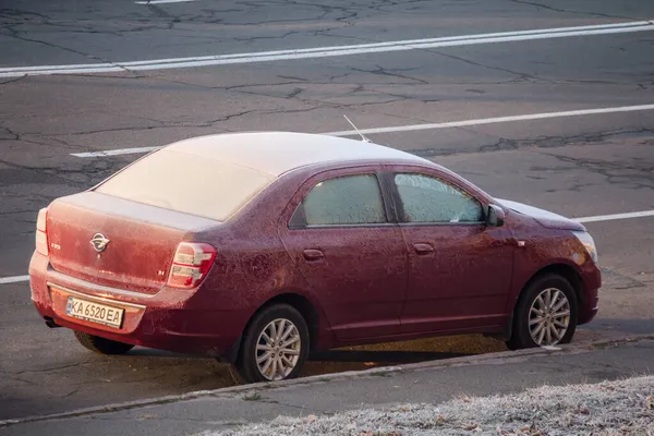 Första Frosten Natten Hösten Bilar Täckta Med Frost — Stockfoto