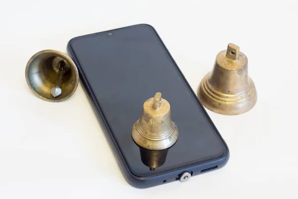 Copper Bell Top Cell Phone — Zdjęcie stockowe