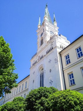 2022 baharında Slovakya 'nın eski sokakları