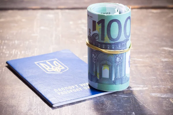 Banknotes on the passport of Ukraine. Difficulties in crossing the border due to the war in Ukraine