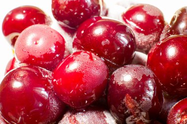 Buzlu vişneli iştah açıcı.