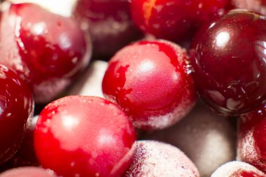 Buzlu vişneli iştah açıcı.