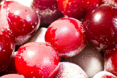 Buzlu vişneli iştah açıcı.