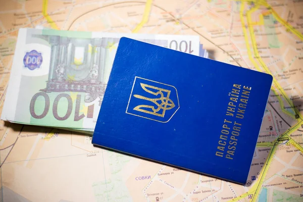 Ukrainian Passport Banknotes Lies Map Departure Refugees Due War Ukraine — Stockfoto