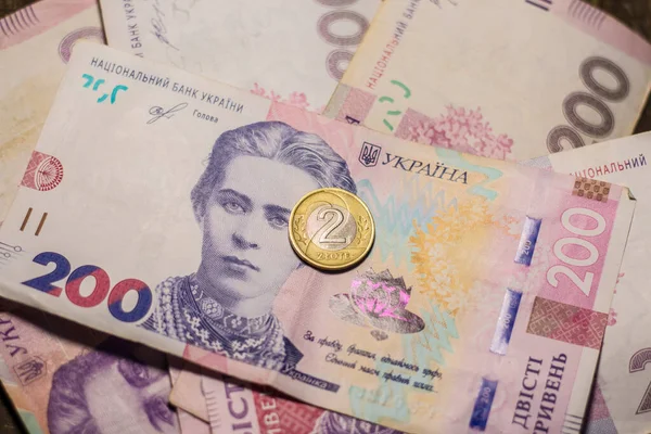 Zloty Coins 200 Hryvnia Banknotes Inflation Ukraine Due War — Fotografia de Stock