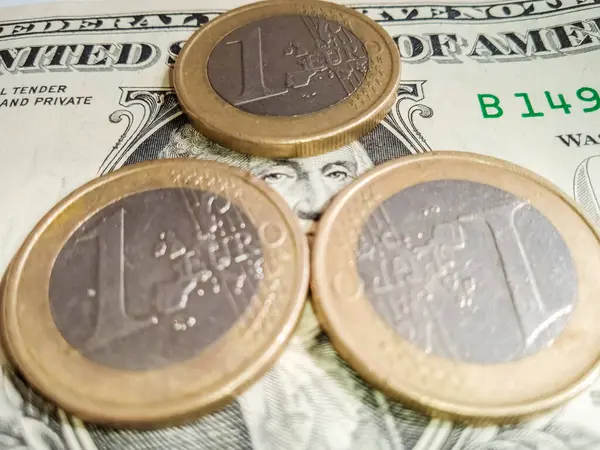 Coins Banknotes Close Changes Exchange Rate Due War Ukraine — 스톡 사진