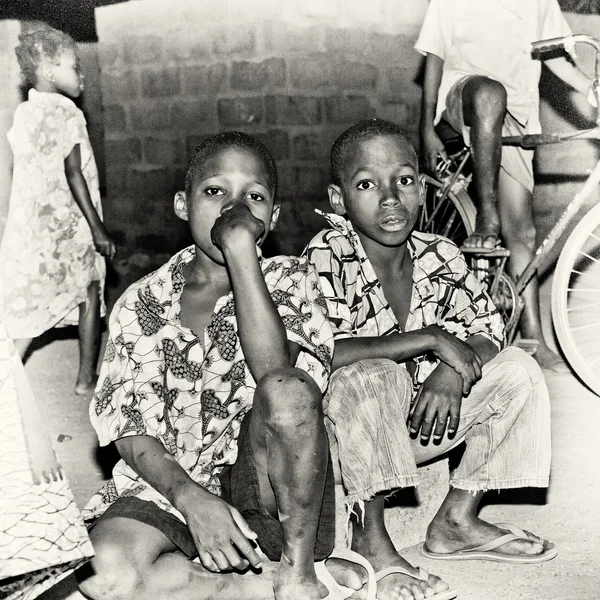 Deux enfants tristes du Togo — Photo