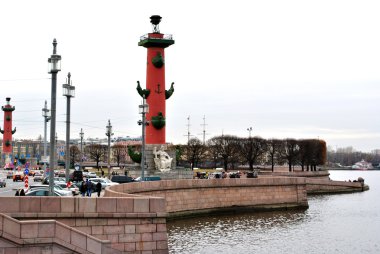 saint Petersburg rostral sütun
