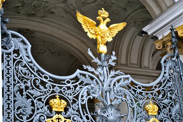 Gate with two heads eagle, the symbol of Russia — Stock Photo, Image