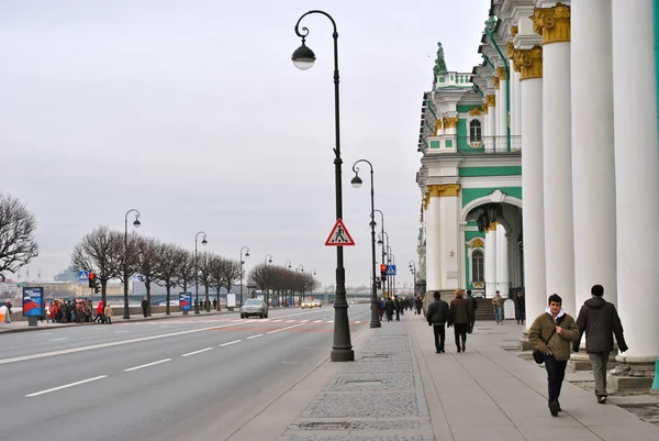 Outro lado do Palácio de Inverno Hermitage em São Petersburgo — Fotografia de Stock