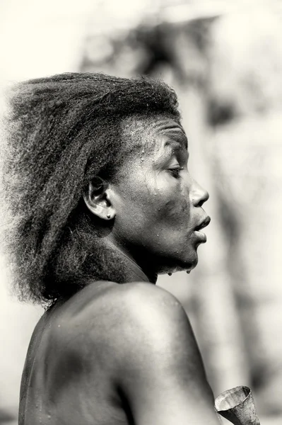 Mulher de Togo suores depois da dança — Fotografia de Stock