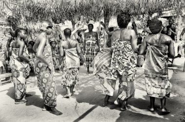 togo dansları gelen kadın grubu