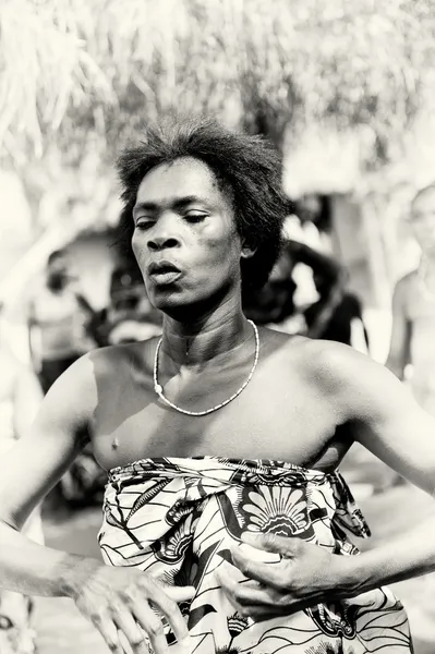 La donna del Togo balla con un desiderio così grande — Foto Stock