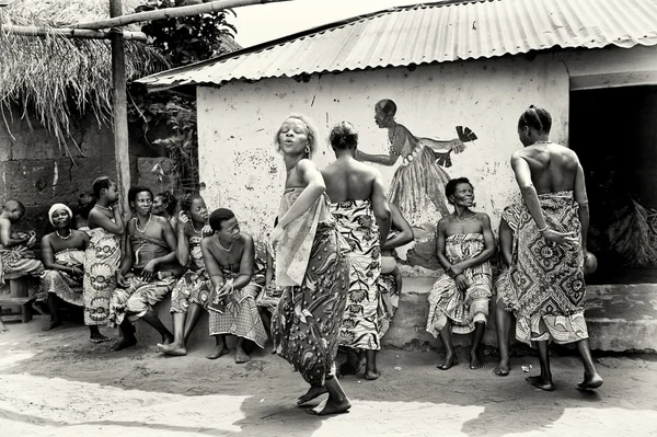 サッシェ ポーチ、トーゴの踊り — ストック写真