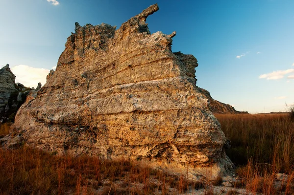 Berg van Madagaskar op de blauwe hemel — Stockfoto