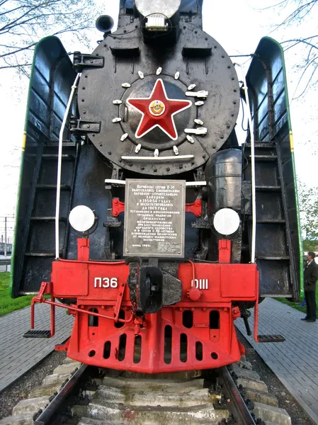 Monumento alla locomotiva nella città di Orsha, Bielorussia — Foto Stock