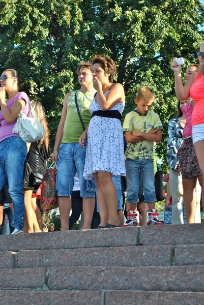 Groupe de sur les escaliers — Photo