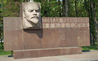 Vladimir Lenin Anıtı