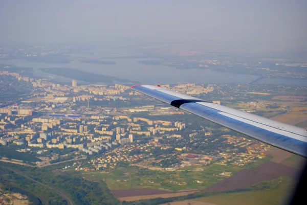 Blick auf Dnipropetrowsk, Ukraine, aus dem Flugzeug — Stockfoto