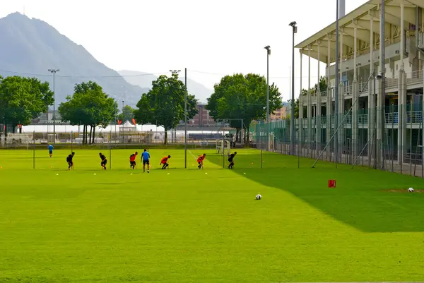 Sessão de treinamento de futebol do clube suíço Lausanne — Fotografia de Stock