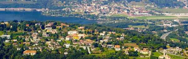 Vista panoramica sulla città di Lugano, Svizzera — Foto Stock