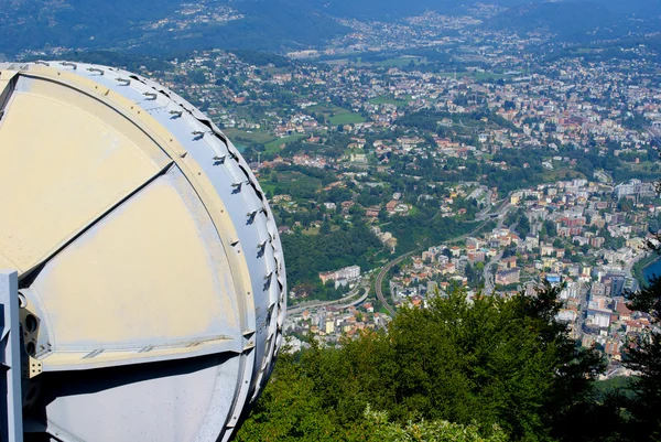 Il satellite Swisscom trasmette sulla Svizzera — Foto Stock