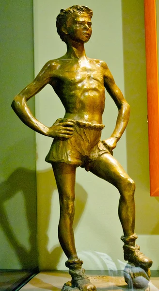 Statua di un piccolo calciatore — Foto Stock